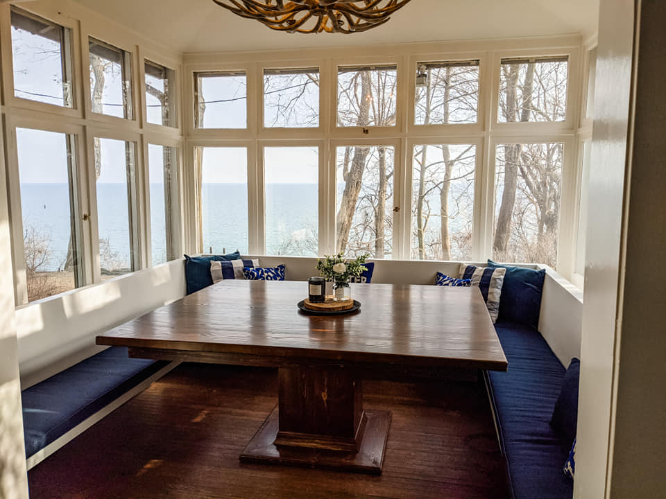 Toronto custom built in carpentry farmhouse table banquette seating